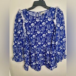 Universal Thread Blue and White Floral Flowy Blouse